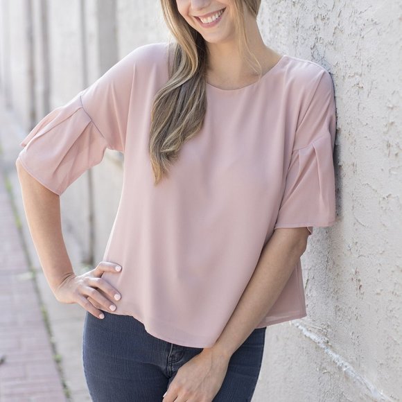 Space 46 Boutique | Tops | Blush Pink Short Sleeve Blouse | Poshmark